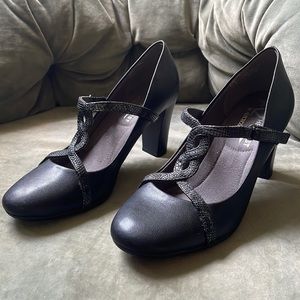 A2 by Aerosoles Black Heels